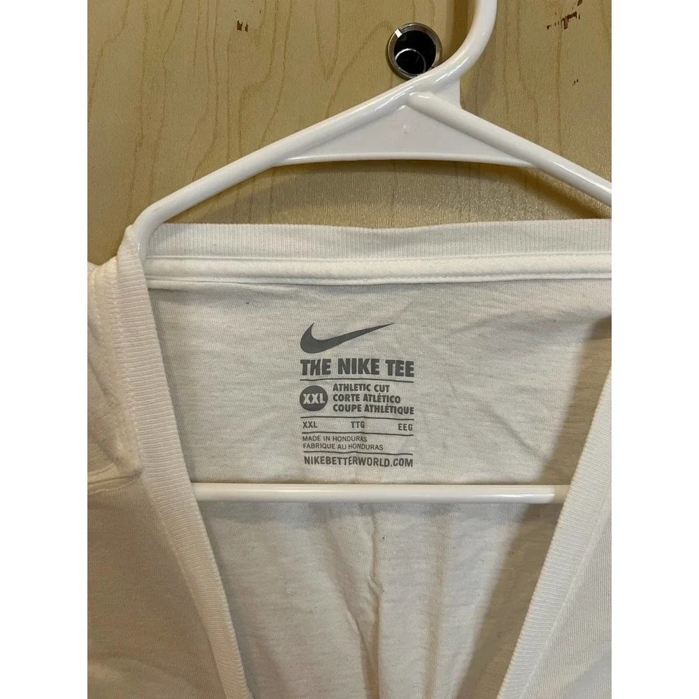 Men’s Nike T-shirt